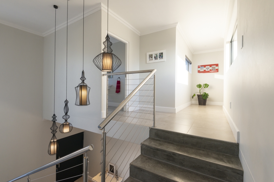 5 Bedroom Property for Sale in Myburgh Park Western Cape